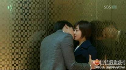 刘凯威最新爆料新闻视频,揭秘背后惊人真相! 第1张 刘凯威最新爆料新闻视频,揭秘背后惊人真相! 第1张