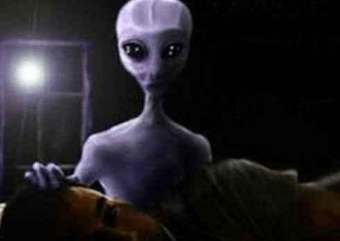 爆料外星人直播视频在线观看,独家直播视频带你直击神秘宇宙来客  第1张